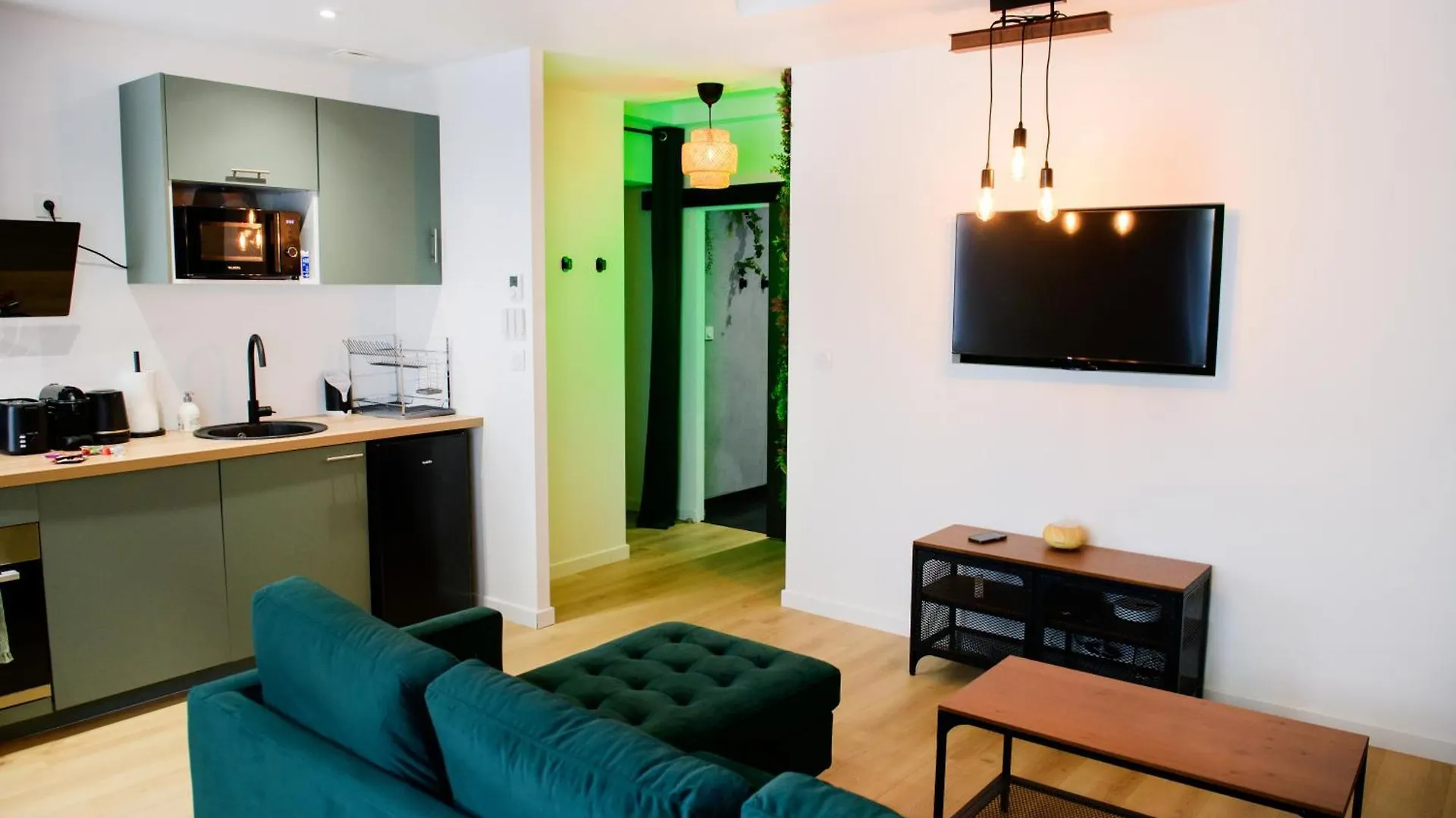 Apartamento La Suite Oasis By Primo C0Nciergerie Sury-le-Comtal Francia